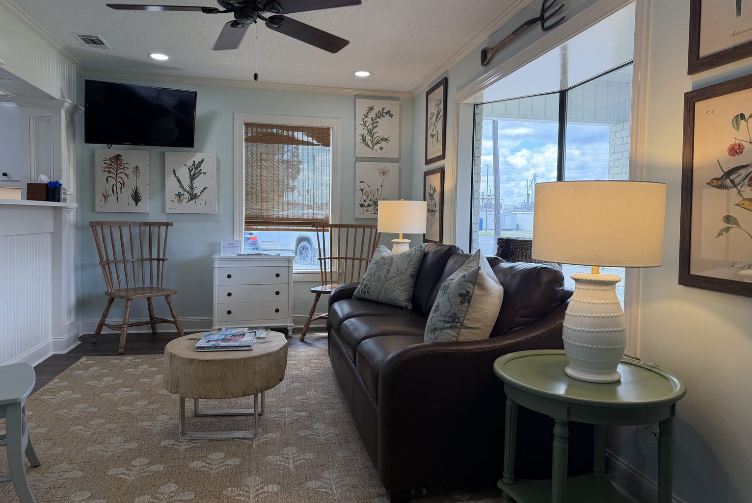 Reception lounge at Alma Family Dentistry in Alma, GA